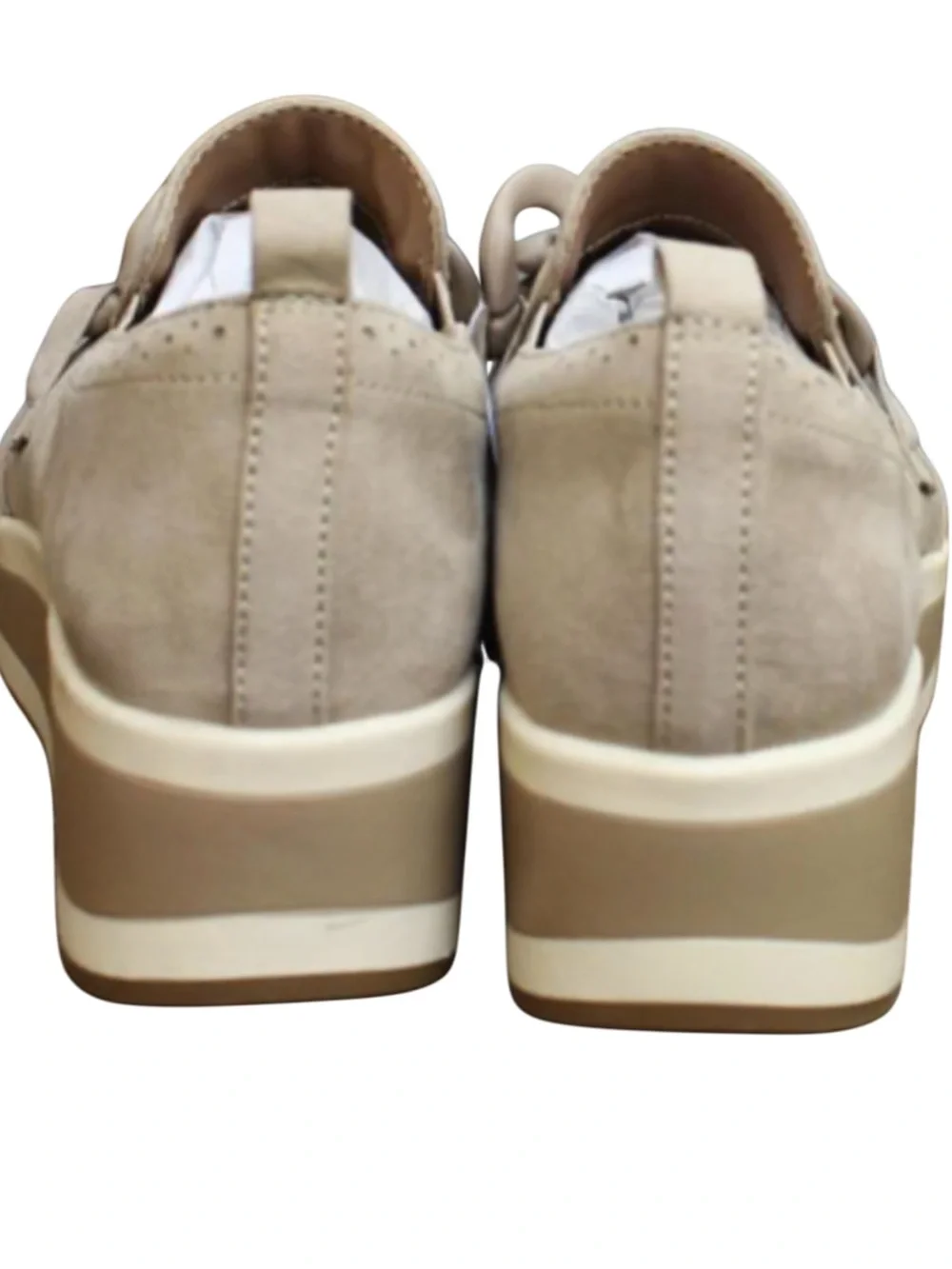Mad Love Maryanne Comfort Platform Slip-On Taupe Faux Suede Sneaker Sz 8.5